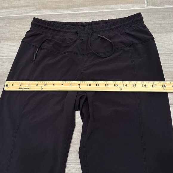 Lululemon Low-Rise Step Lively Lightweight Loose Crop Pants in Black Size 4 - Picture 14 of 16